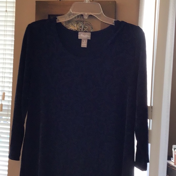 Tops - Picture 1 of 2